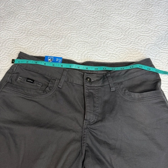 Kuhl Green Bermuda Shorts Lightweight Casual Wear - Picture 9 of 11
